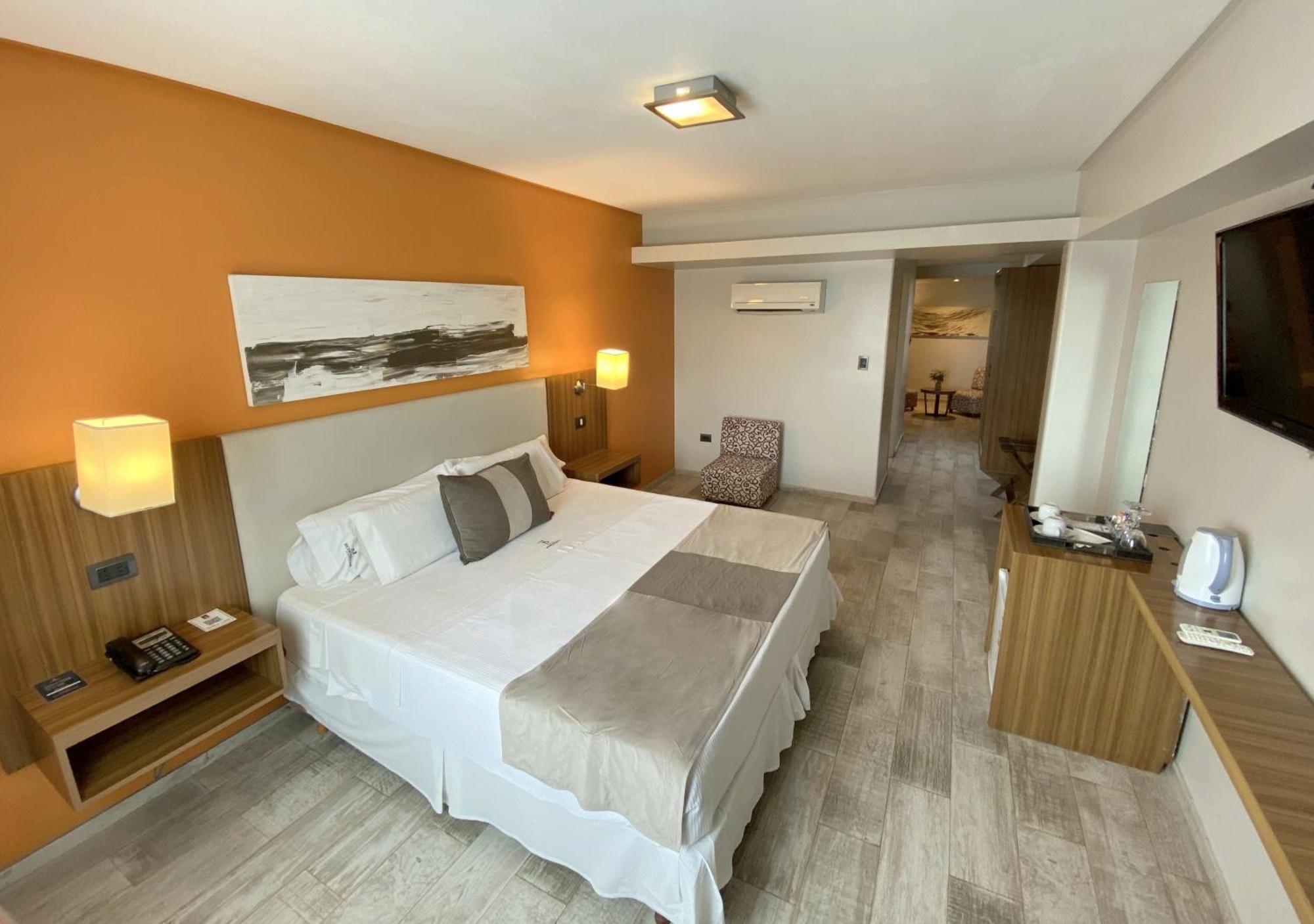Hotel Bicentenario Suites & Spa San Miguel de Tucumán Exteriör bild